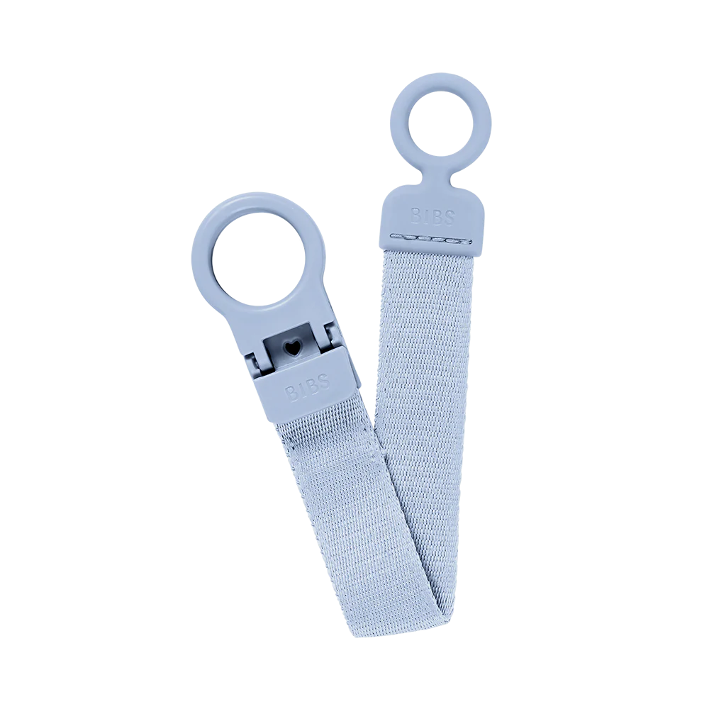 9501304_5713795262298_BIBS_PacifierClip_DustyBlue_2_1000x1000_4dca3eb1-b9d1-4100-85ae-c73fe8b3638e