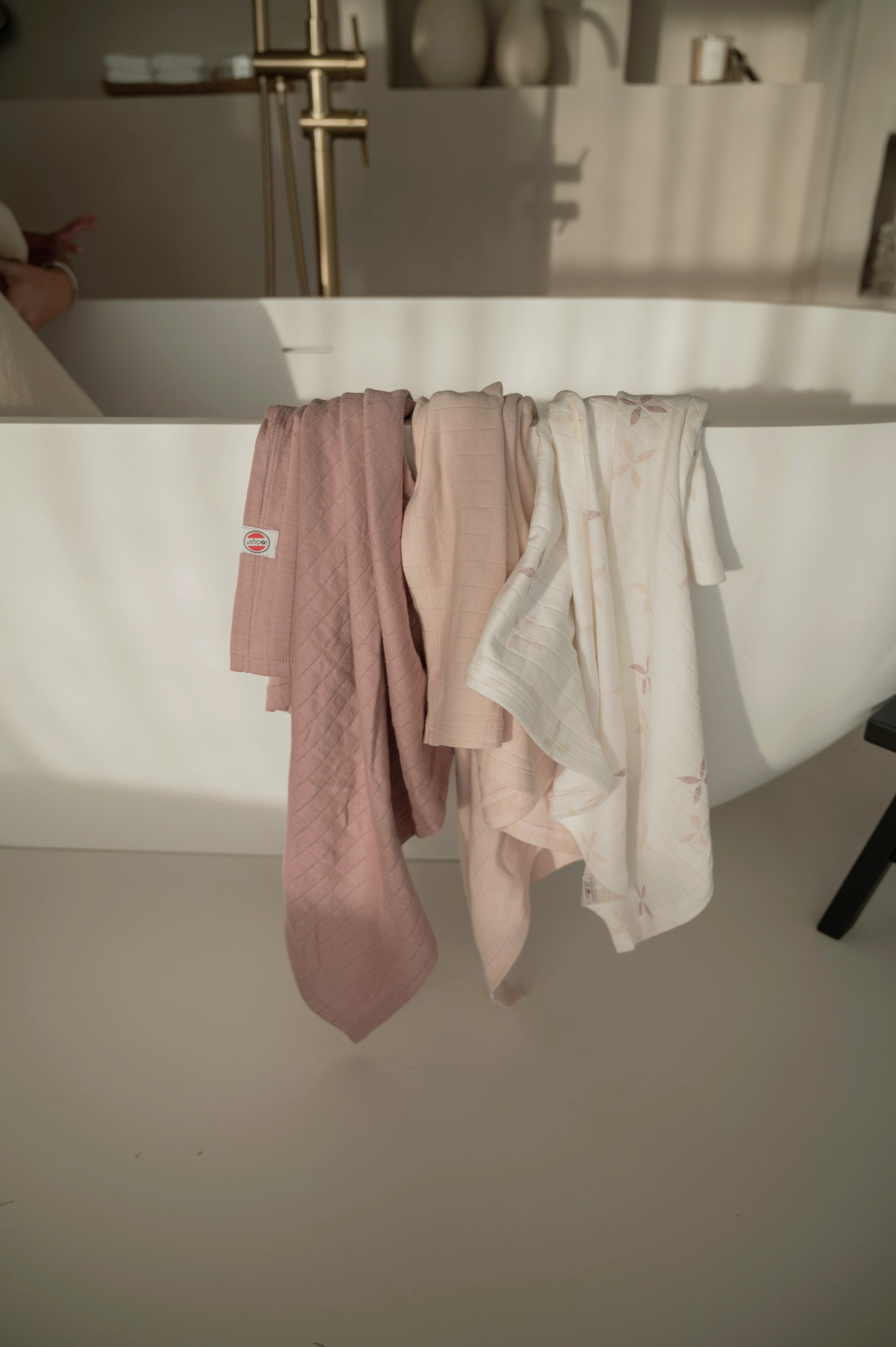 Lodger Swadler Solid Matcha kokvilnas autiņš, Rose, 70x70 cm, 3gab. - Image 2